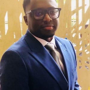 Meet your Posher, Victor